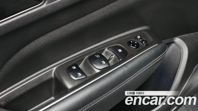 Renault Korea QM6 Diesel 4WD RE Signature 2017 — фото 29