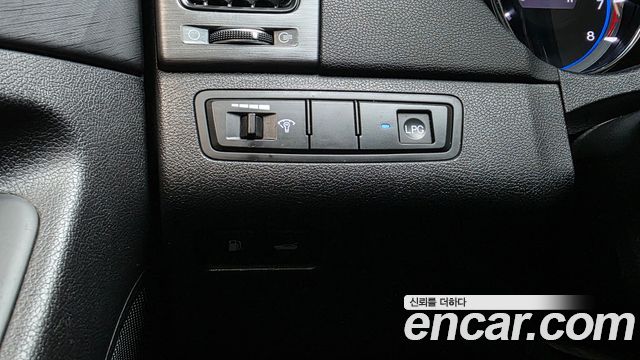 Hyundai Sonata The Brilliant LPI Smart 2014 — фото 18