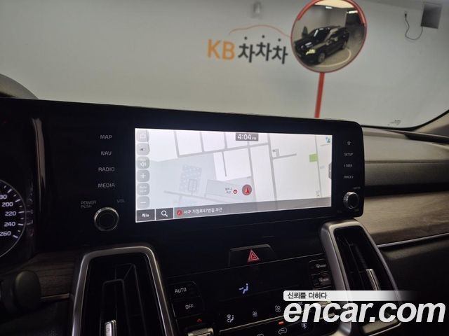 Kia Sorento (IV) Gasoline 2.5T 2WD Prestige 2023 — фото 17