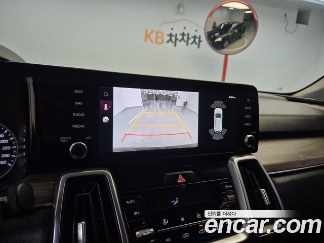 Kia Sorento (IV) Gasoline 2.5T 2WD Prestige 2023 — фото 18