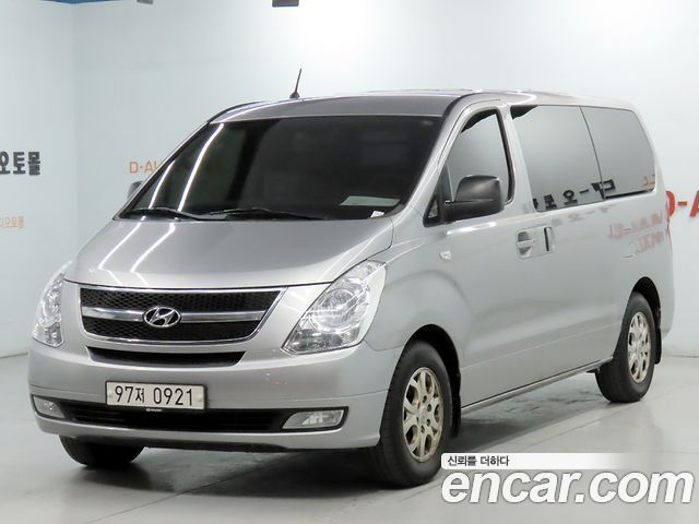 Hyundai Grand Starex 3-Seater VAN CVX Luxury