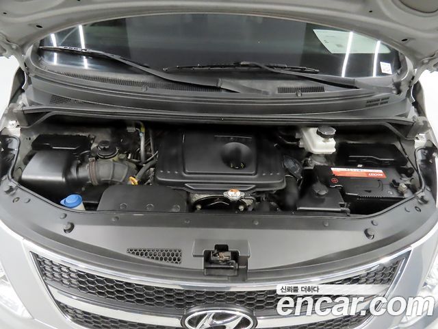 Hyundai Grand Starex 3-Seater VAN CVX Luxury 2015 — фото 6