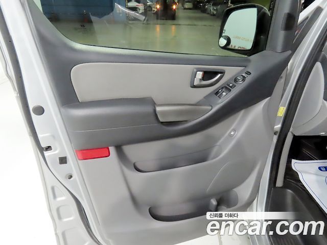 Hyundai Grand Starex 3-Seater VAN CVX Luxury 2015 — фото 22