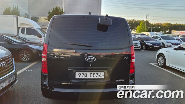 Hyundai Grand Starex Van 5-Seater Modern 2019 — фото 2
