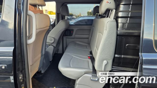 Hyundai Grand Starex Van 5-Seater Modern 2019 — фото 4
