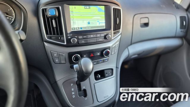 Hyundai Grand Starex Van 5-Seater Modern 2019 — фото 8
