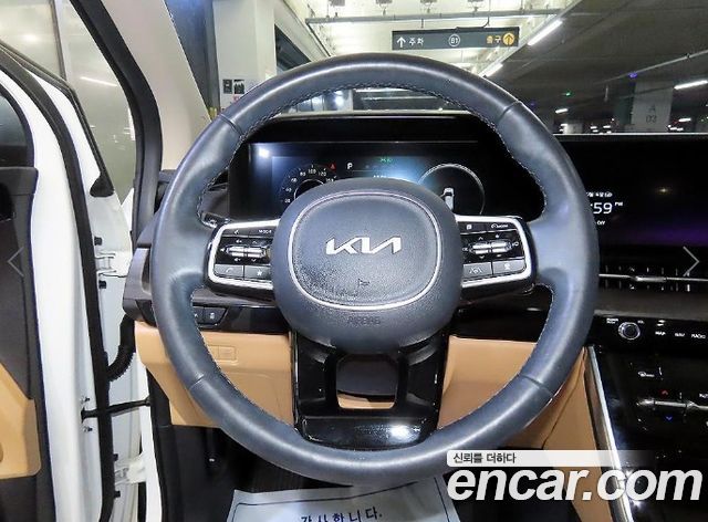 Kia Carnival (IV) Gasoline 9-Seater Signature 2023 — фото 8