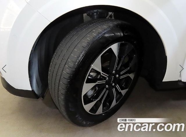 Kia Carnival (IV) Gasoline 9-Seater Signature 2023 — фото 24