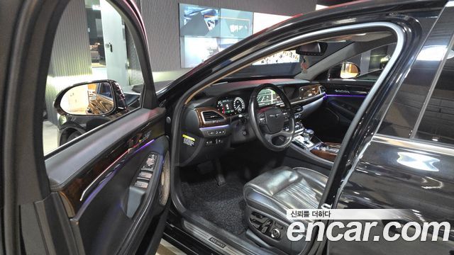 Genesis EQ900 5.0 GDI AWD Prestige 2016 — фото 10