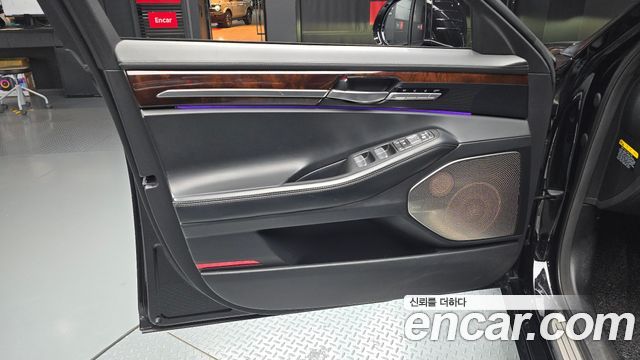 Genesis EQ900 5.0 GDI AWD Prestige 2016 — фото 24