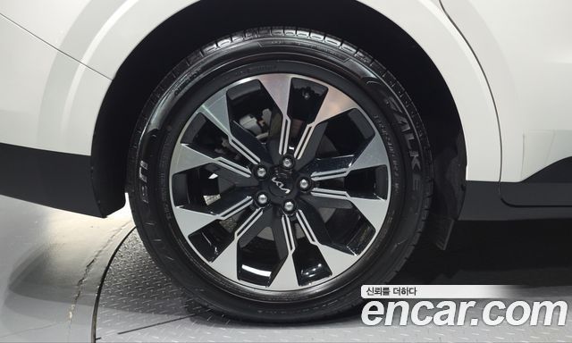 Kia Carnival (IV) Diesel 7-Seater Signature 2023 — фото 5