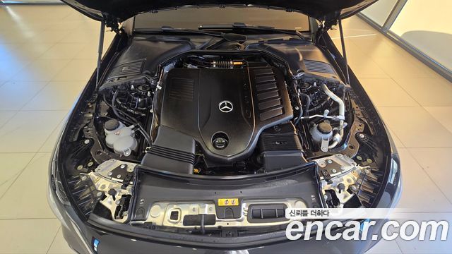 Mercedes-Benz CLE-Class (C236) CLE450 4MATIC Cabriolet 2025 — фото 6