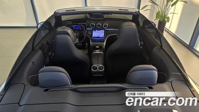 Mercedes-Benz CLE-Class (C236) CLE450 4MATIC Cabriolet 2025 — фото 9