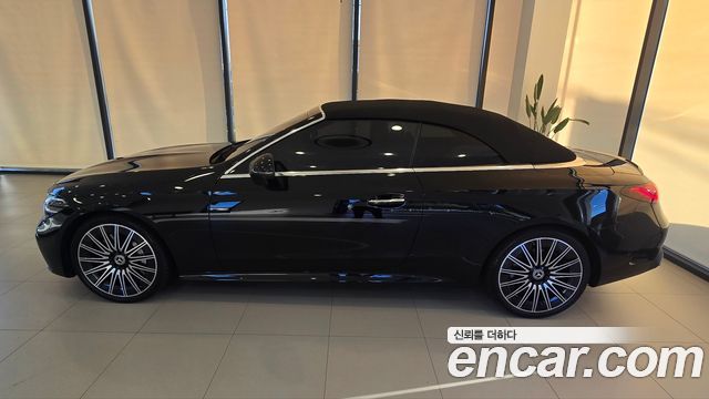 Mercedes-Benz CLE-Class (C236) CLE450 4MATIC Cabriolet 2025 — фото 18