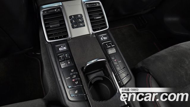 Porsche Panamera 4.8 GTS 970 2013 — фото 23