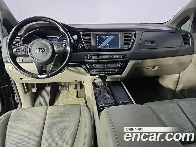 Kia Carnival 9-seater Noblesse 2017 — фото 5