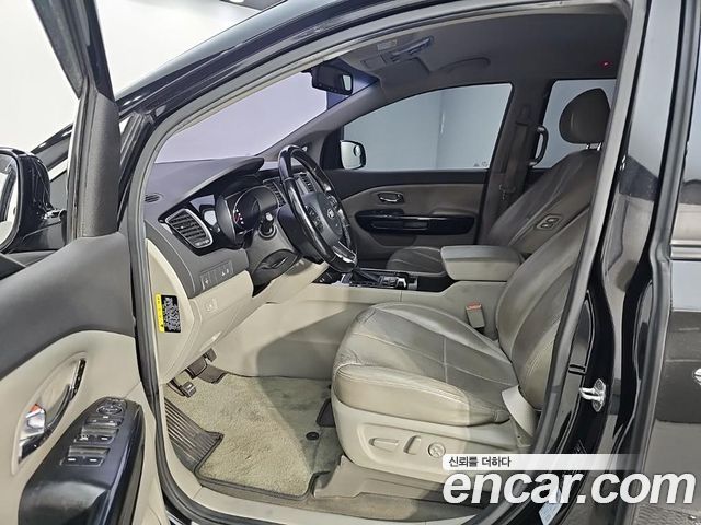 Kia Carnival 9-seater Noblesse 2017 — фото 15