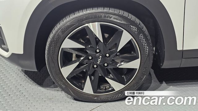 Kia Seltos Gasoline 1.6 Turbo 2WD Gravity 2023 — фото 5