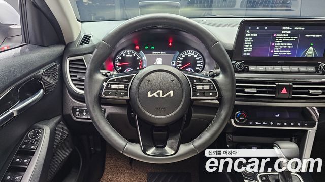Kia Seltos Gasoline 1.6 Turbo 2WD Gravity 2023 — фото 17