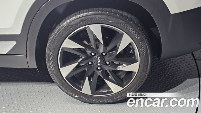 Kia Seltos Gasoline 1.6 Turbo 2WD Gravity 2023 — фото 27
