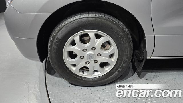 Hyundai Grand Starex 12-Seater Wagon CVX Deluxe 2013 — фото 5
