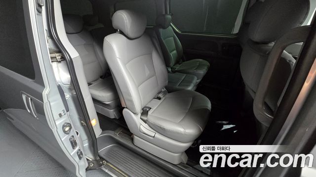 Hyundai Grand Starex 12-Seater Wagon CVX Deluxe 2013 — фото 15