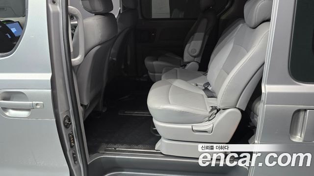 Hyundai Grand Starex 12-Seater Wagon CVX Deluxe 2013 — фото 16
