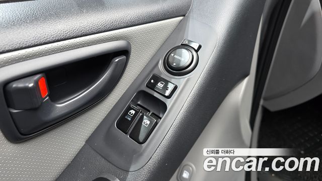 Hyundai Grand Starex 12-Seater Wagon CVX Deluxe 2013 — фото 20