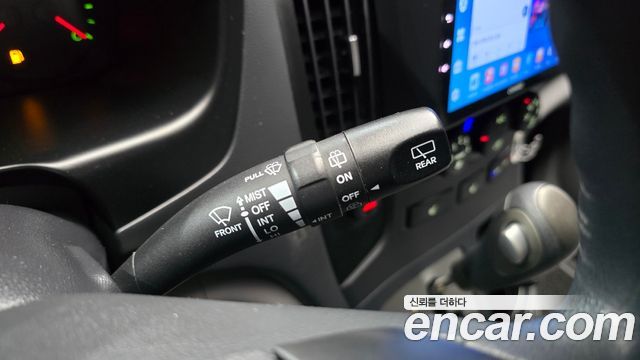Hyundai Grand Starex 12-Seater Wagon CVX Deluxe 2013 — фото 22