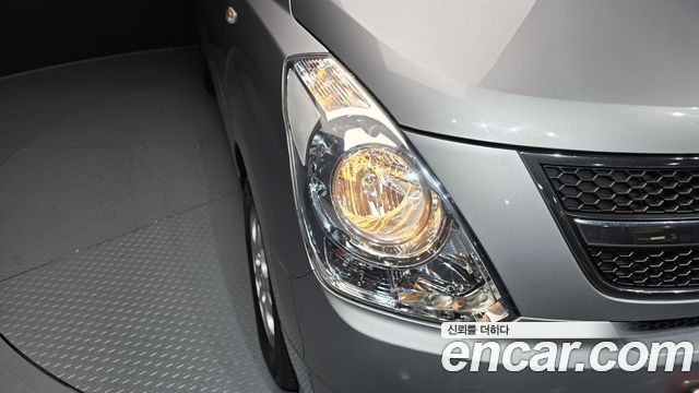 Hyundai Grand Starex 12-Seater Wagon CVX Deluxe 2013 — фото 28