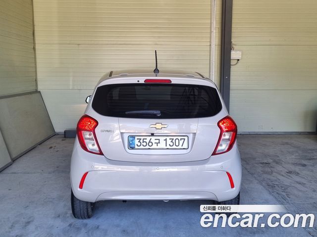 Chevrolet Spark LT 2021 — фото 5