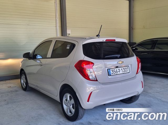 Chevrolet Spark LT 2021 — фото 6