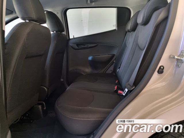 Chevrolet Spark LT 2021 — фото 15