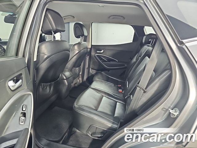 Hyundai Santa Fe (DM) Diesel(e-VGT) 2.0 2WD Premium 2013 — фото 15