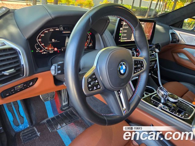 BMW 8 Series (G15) M850i xDrive Gran Coupe 2023 — фото 16