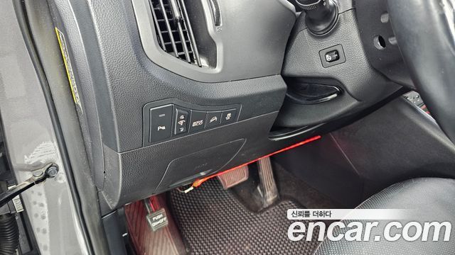 Kia Sportage R Diesel 2WD Prestige 2015 — фото 27