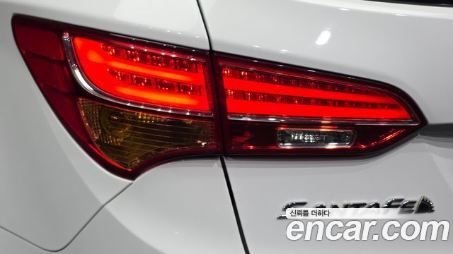 Hyundai Santa Fe (DM) Diesel(e-VGT) 2.0 2WD Exclusive 2015 — фото 23