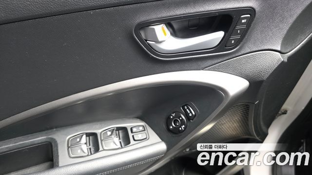Hyundai Santa Fe (DM) Diesel(e-VGT) 2.0 2WD Exclusive 2015 — фото 30