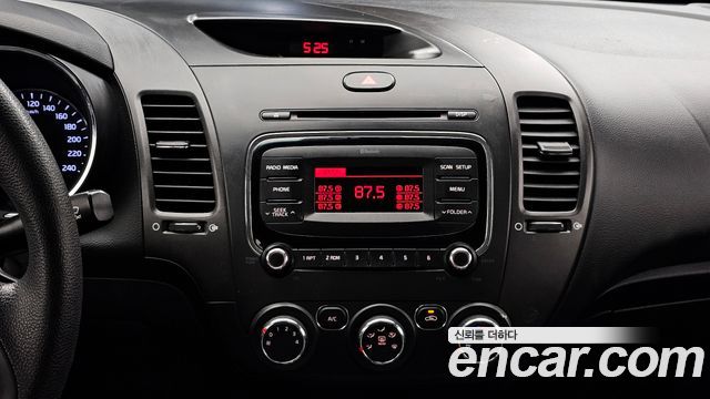Kia K3 Diesel Deluxe 2016 — фото 14