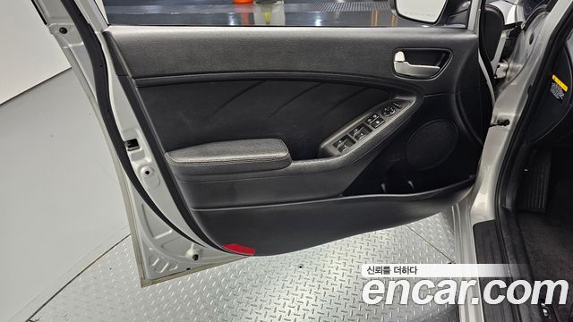 Kia K3 Diesel Deluxe 2016 — фото 24