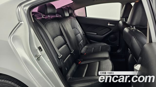 Kia K3 Diesel Deluxe 2016 — фото 26