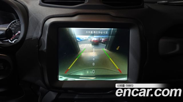 Jeep Renegade 1.6 Diesel Limited 2020 — фото 15