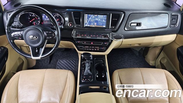 Kia Carnival 9-seater Noblesse 2018 — фото 7