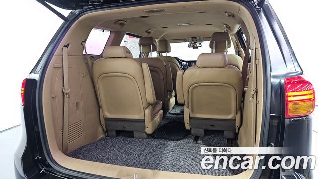 Kia Carnival 9-seater Noblesse 2018 — фото 20