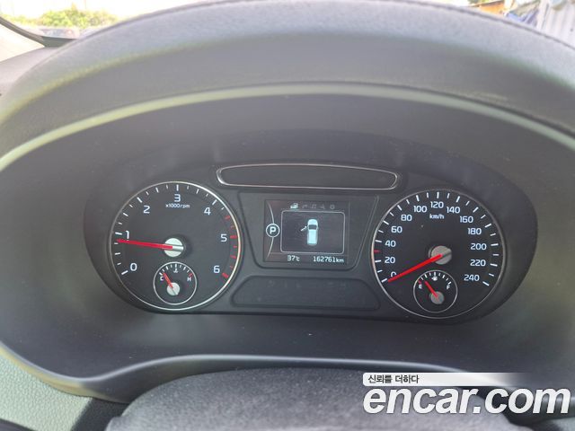 Kia Sorento Diesel 2.0 2WD Luxury 2015 — фото 8