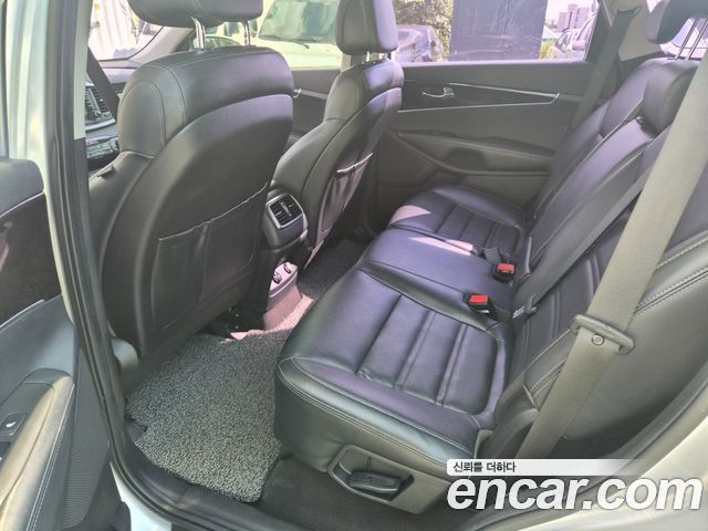 Kia Sorento Diesel 2.0 2WD Luxury 2015 — фото 15