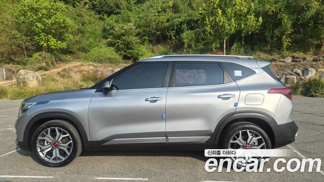 Kia Seltos Gasoline 1.6 Turbo 2WD Signature 2023 — фото 3