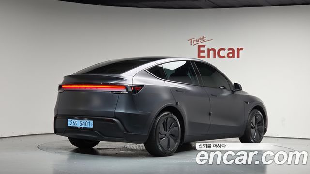 Tesla Model Y RWD 2025 — фото 2