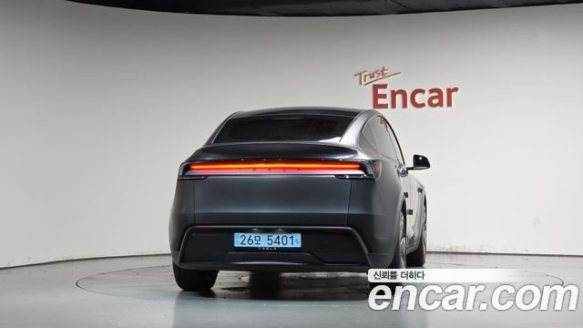 Tesla Model Y RWD 2025 — фото 4