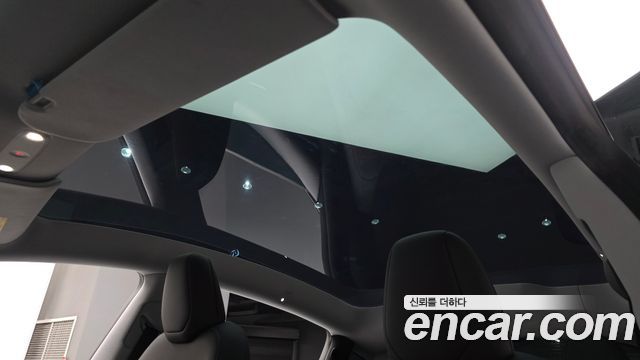 Tesla Model Y RWD 2025 — фото 16